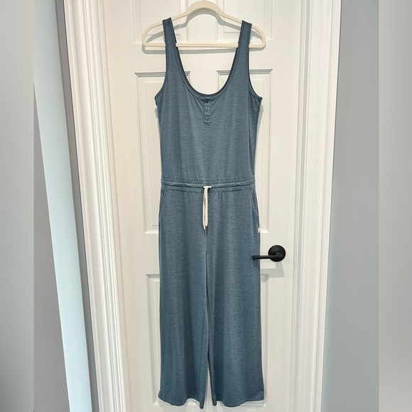 Vuori Falls Jumpsuit Medium Light Azure Heather Blue Tank Top Wide Leg Romper - Picture 2 of 7